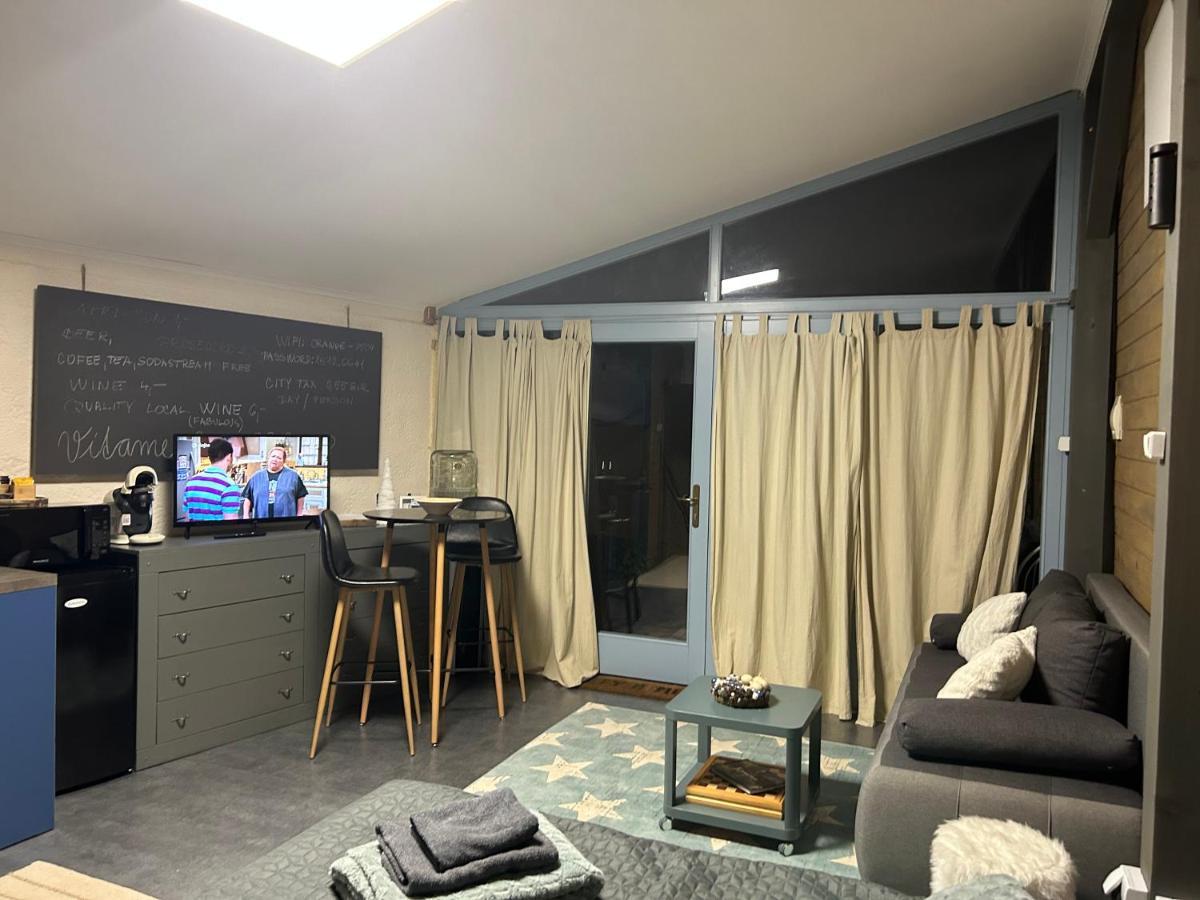 Monpe Apartmanik S Atmosferou Komárno المظهر الخارجي الصورة